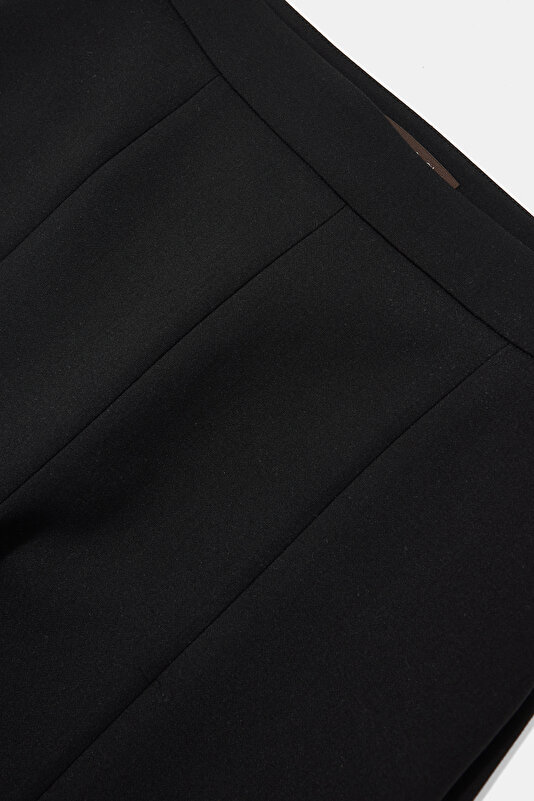 BLACK STRAIGHT CUT TROUSERS 3
