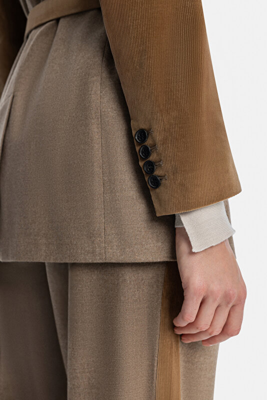 CAMEL SURPLICE NECKLINE (CROSS-OVER NECKLINE) JACKET 3