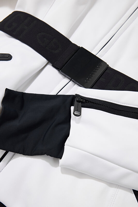 BLACK COAT 4