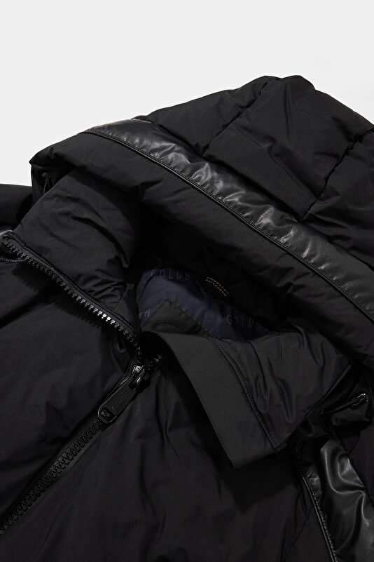 BLACK COAT 3