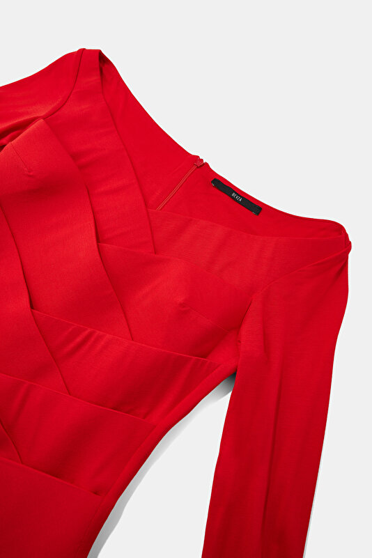 RED MIDI DRESS 3