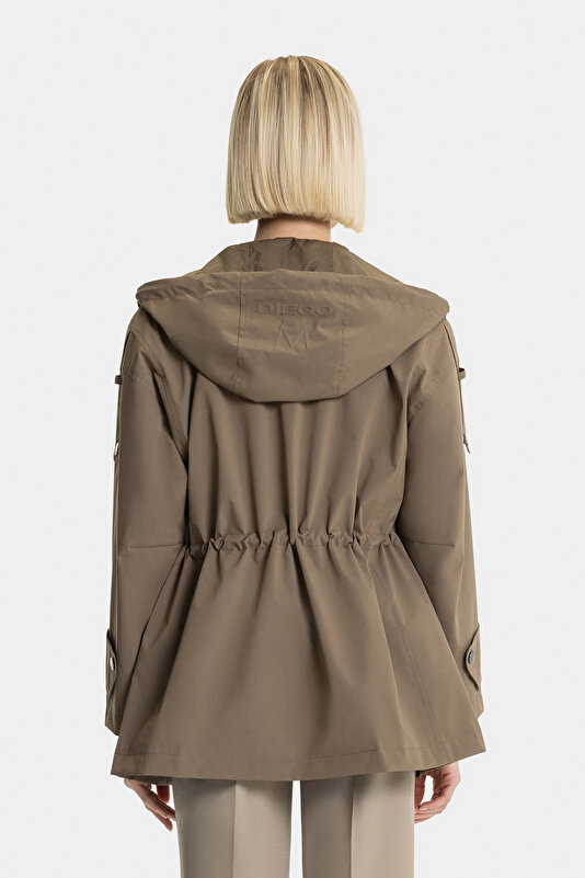KHAKI COAT 2