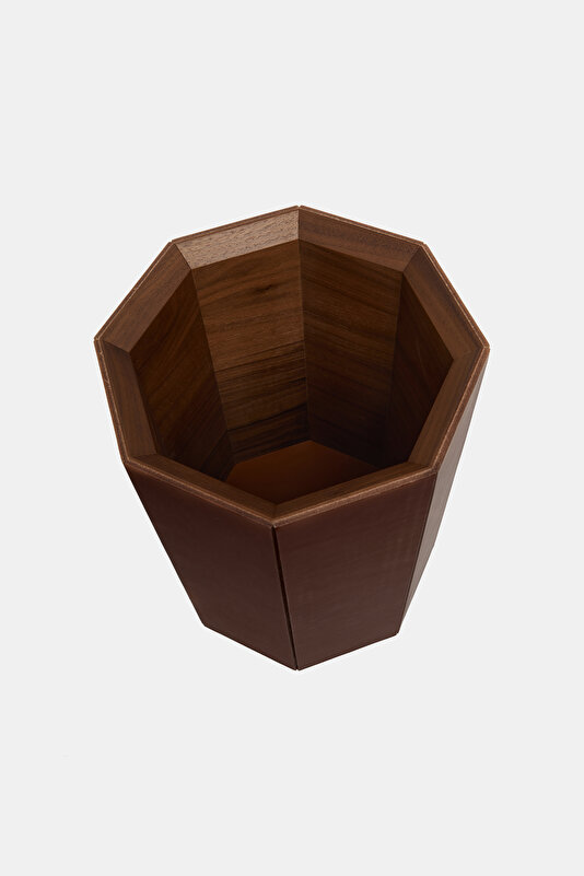 TRASH CAN 4