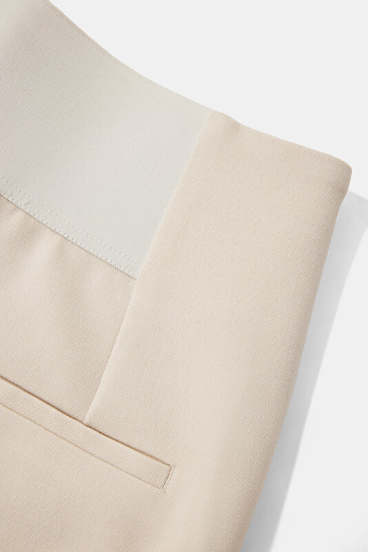BEIGE TROUSERS 4