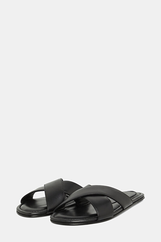 BLACK SLIPPER 2