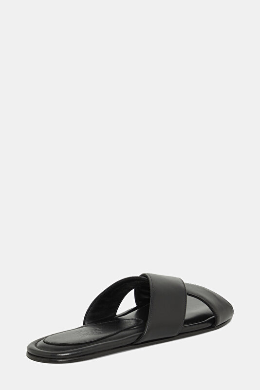BLACK SLIPPER 3