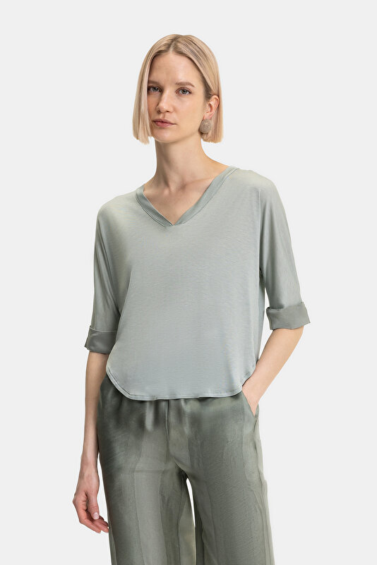 KHAKI V NECK SHORT SLEEVE TSHIRT