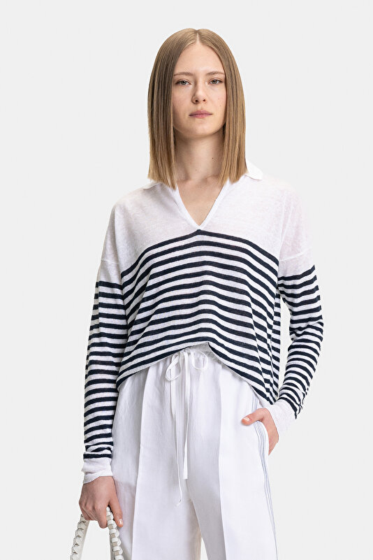 WHİTE NAVY BLUE POLO NECK
