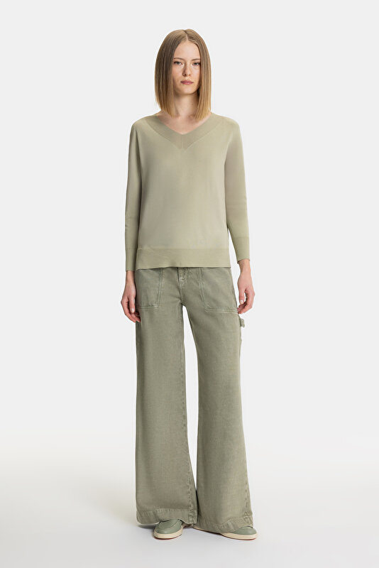 GREEN V NECK 3
