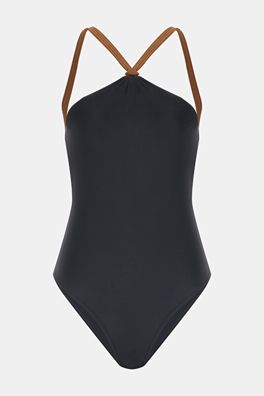 BLACK SWIMSUIT