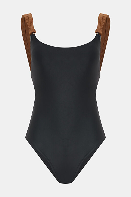 BLACK SWIMSUIT