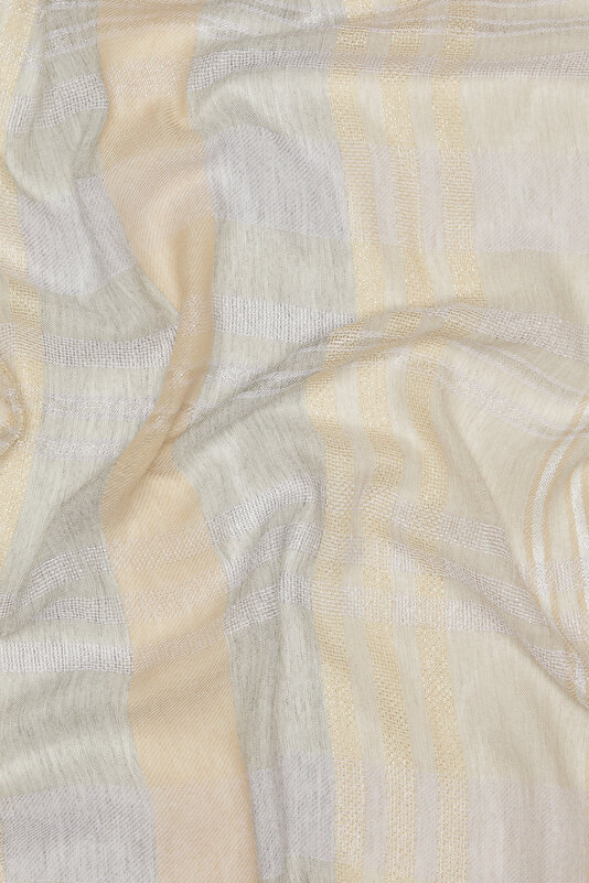 ECRU SHAWL 3