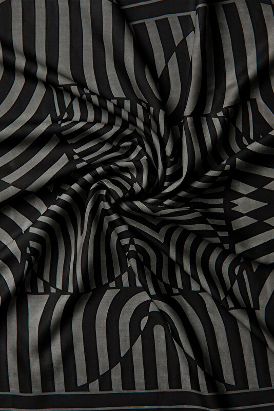 BLACK GEOMETRIC DESIGN SATIN STRIPED SILK FABRICS SCARF 2