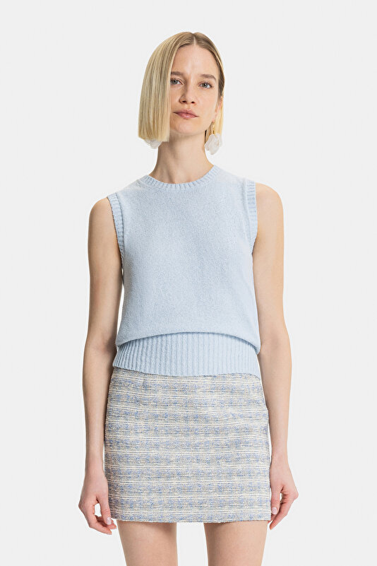 BLUE BASIC / ROUND NECKLINE TRICOT