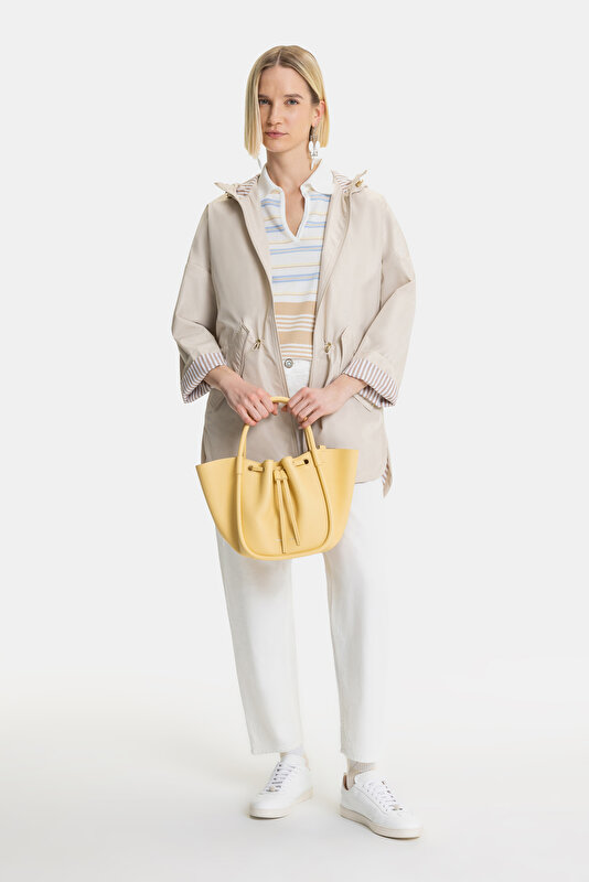 BEIGE COAT 4