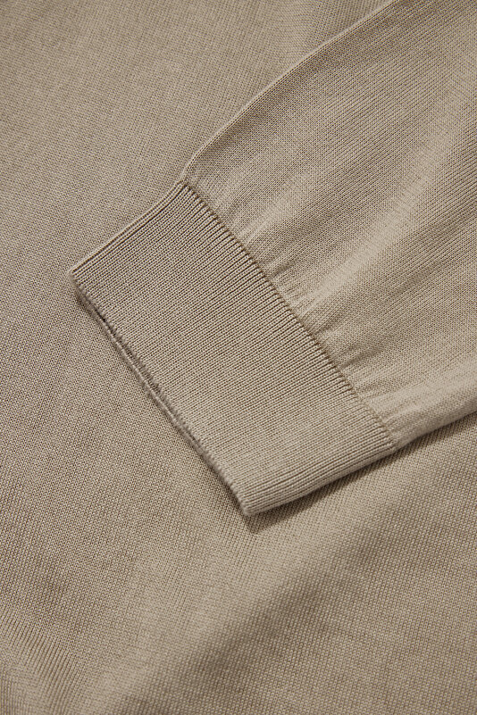BEIGE POLO NECK LONG SLEEVE 4