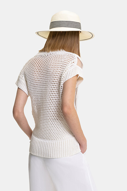 CREAM V NECK TRICOT 2