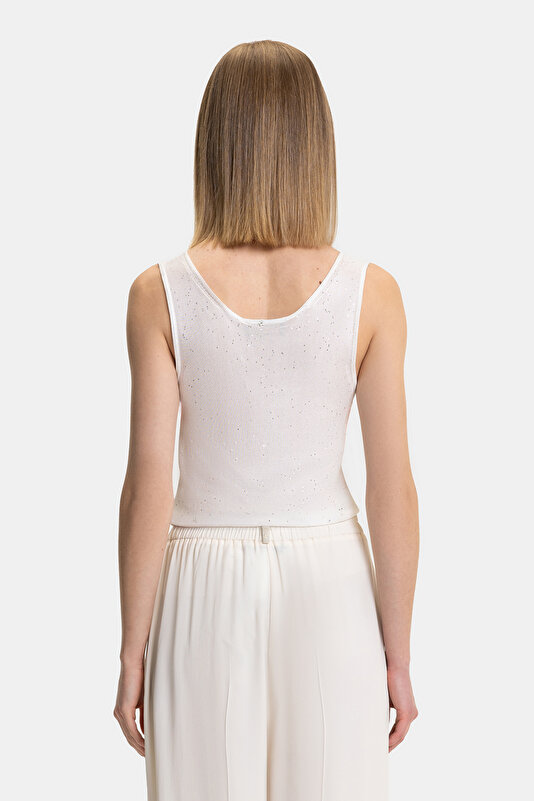 WHITE CLEAVAGE SLEEVELESS BLOUSE 2
