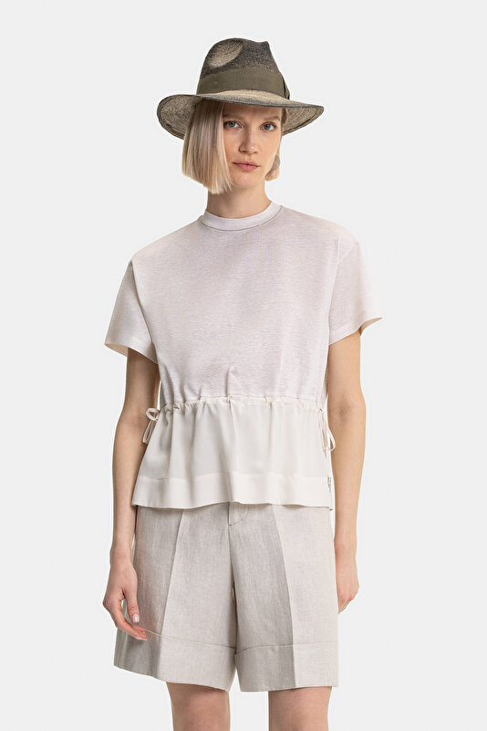 BEIGE BASIC / ROUND NECKLINE SHORT SLEEVE BLOUSE