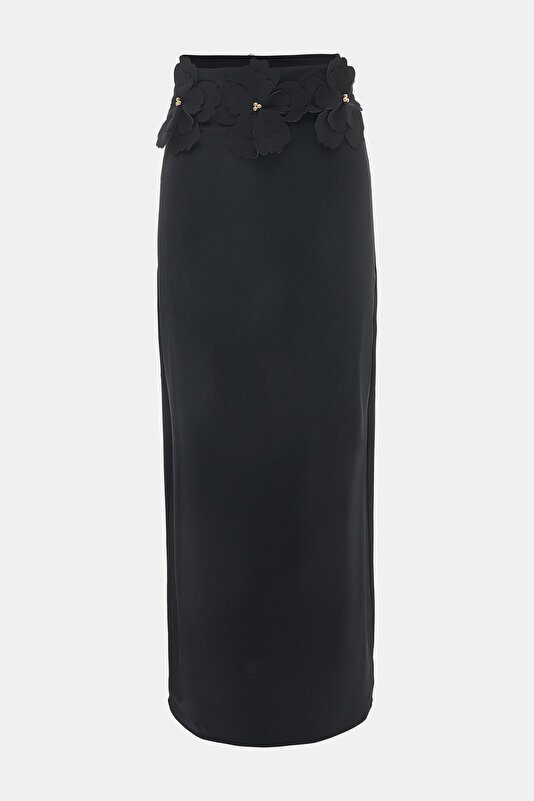 BLACK SKIRT