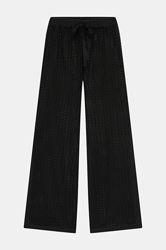 BLACK TROUSERS