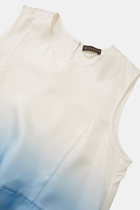 BLUE SLEEVELESS BLOUSE 3