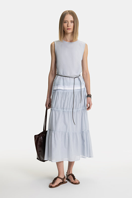 LIGHT BLUE BASIC / ROUND NECKLINE SLEEVELESS BLOUSE 3