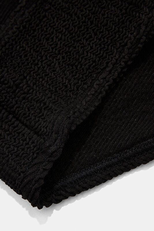 BLACK SWIMSUIT 4