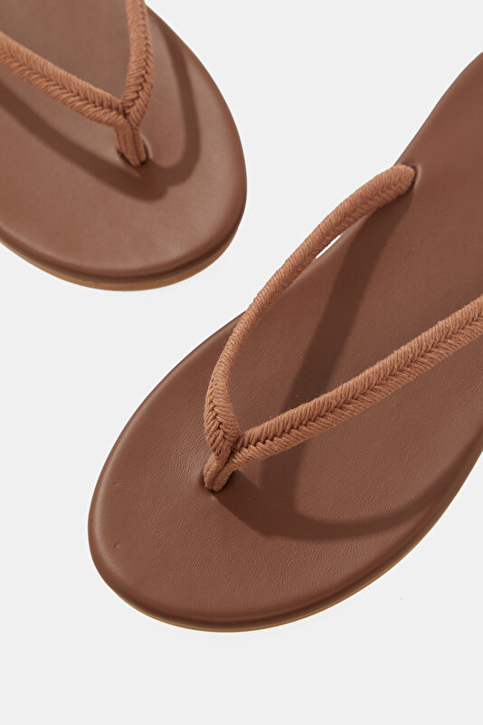 BROWN SLIPPER 4