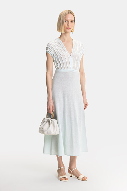 WHITE SLEEVELESS DRESS