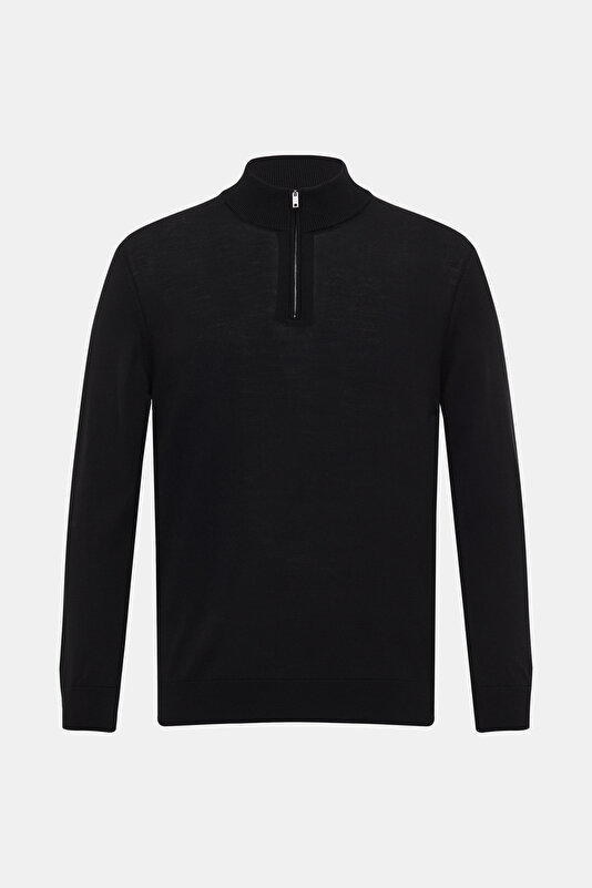 BLACK UPRIGHT COLLAR TRICOT