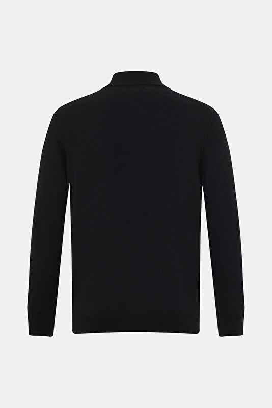 BLACK UPRIGHT COLLAR TRICOT 2