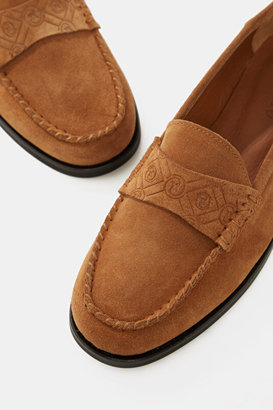 TAN MONOGRAM LEATHER SHOE 4