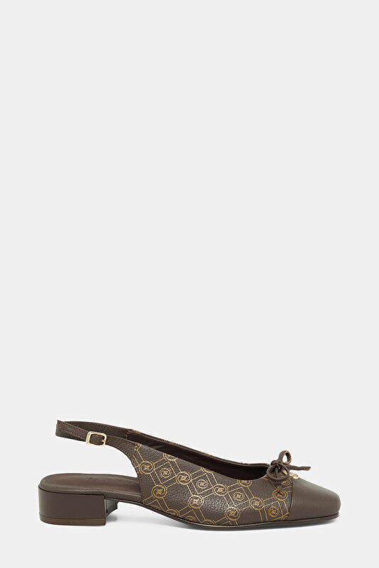 BEIGE FLAT SHOES