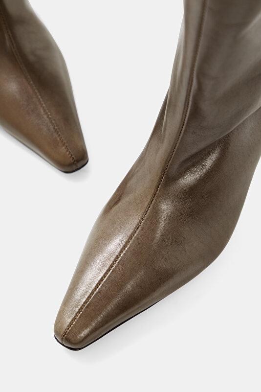 BROWN LEATHER BOOT 4
