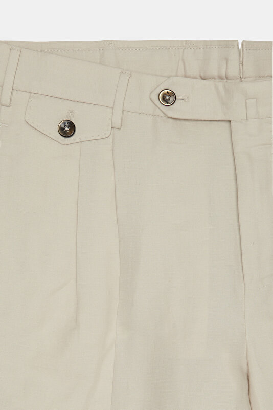 LIGHT CREAM COTTON/LINEN BERMUDA 4