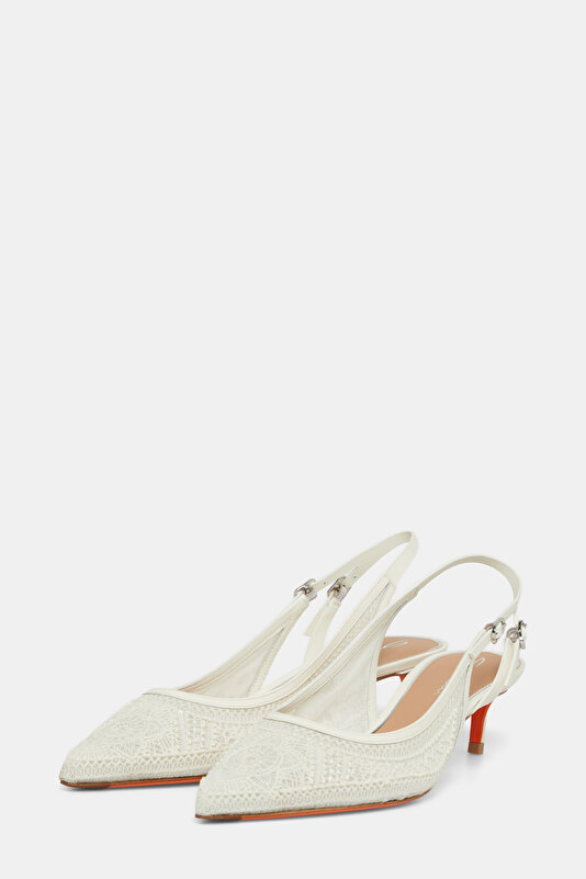 WHITE LACY LACE SHOE 2