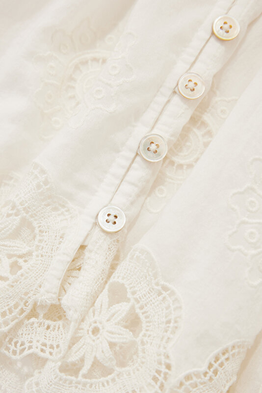 CREAM BLOUSE 4