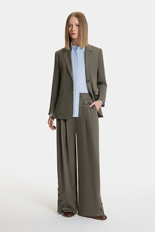 KHAKI STRAIGHT CUT TROUSERS