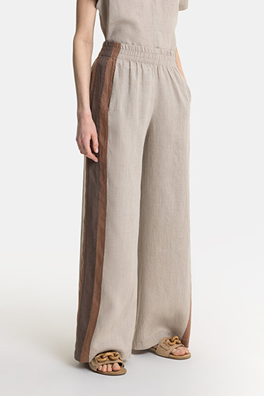 BROWN STRAIGHT CUT TROUSERS 2