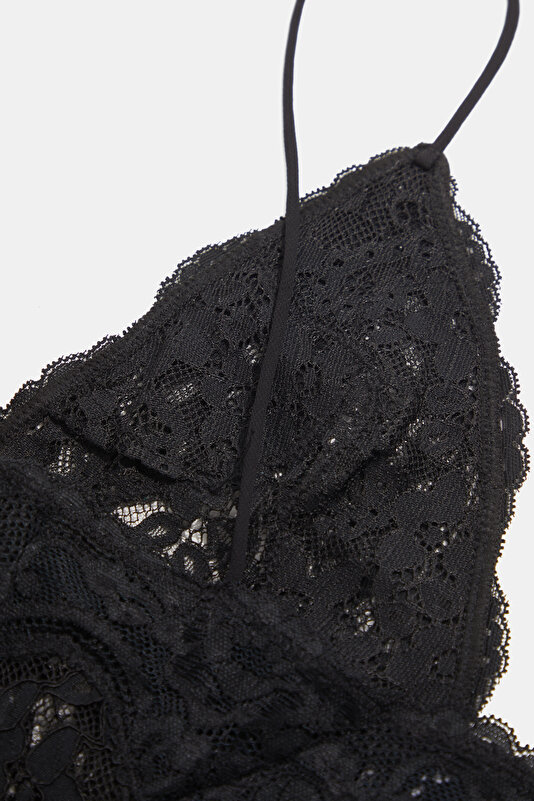BLACK LACY PLUNGE NECKLİNE BODY 4