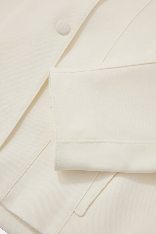 ECRU BUTTONED JACKET 4