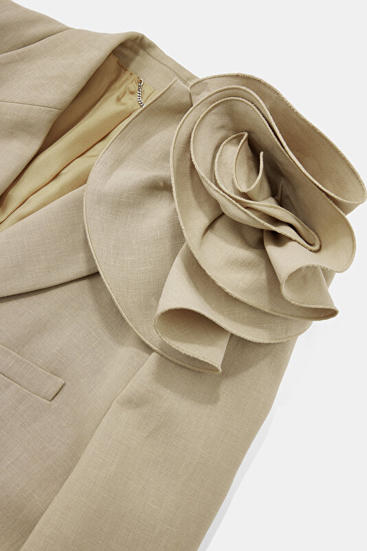 BEIGE JACKET 3