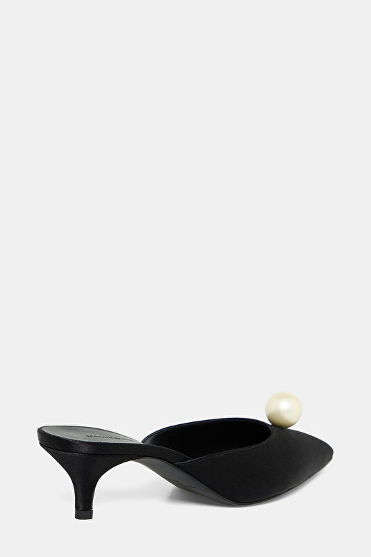 BLACK SHOE 3