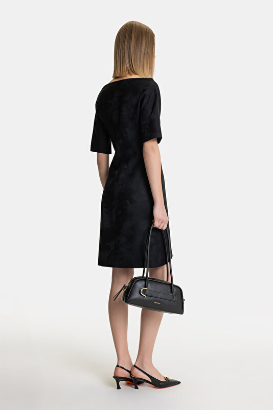 BLACK 3/4 SLEEVES ABOVE THE KNEE DRESS 2