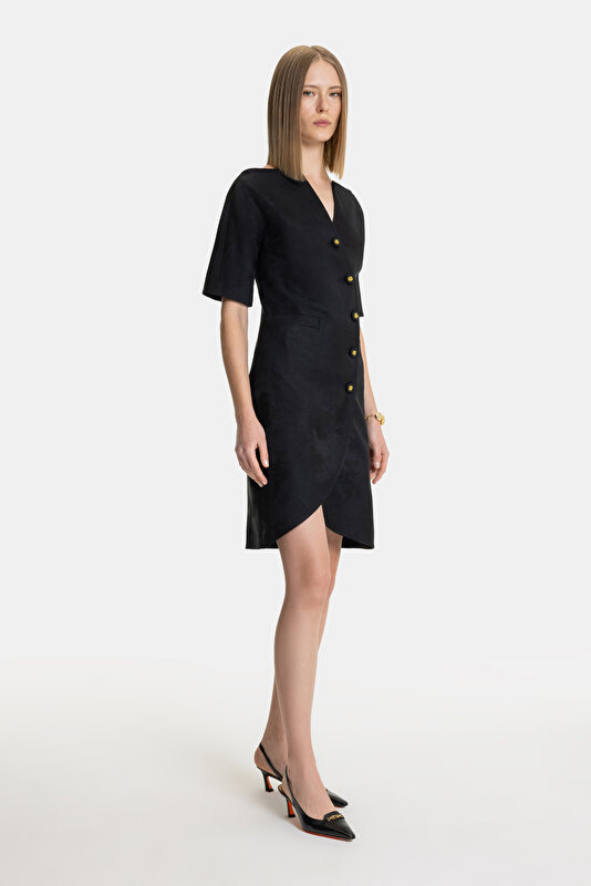 BLACK 3/4 SLEEVES ABOVE THE KNEE DRESS 4