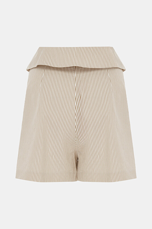 BEIGE SHORTS 4