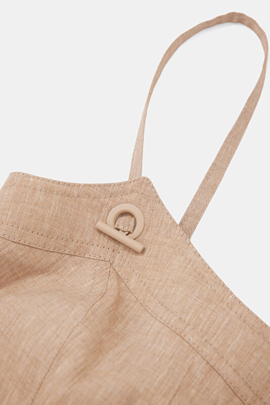BEIGE SQUARE SLEEVELESS SUSPENDER BLOUSE 3