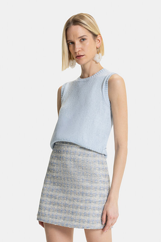 ECRU TEXTURED SHORT SKIRT 2