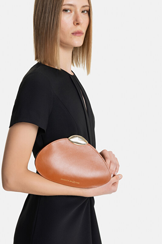 BLACK SHORT SLEEVE BELOW THE KNEE DRESS 3